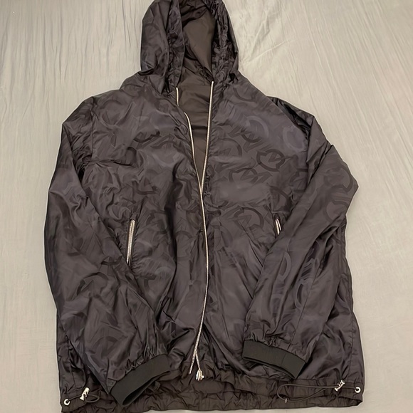 Moncler Raincoat Black Size L